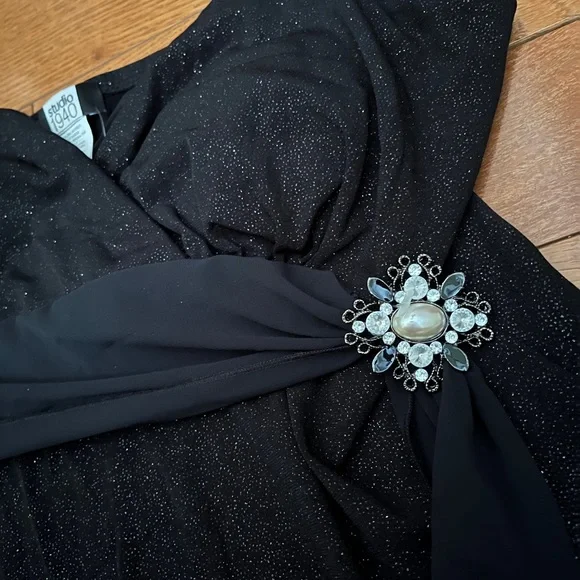 NWT black sparkly fancy top size XL - Picture 3 of 4